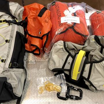 Sellette Roamer 2 et parachute de secours Octagon de chez Niviuk, vente au LOU PACHRAN